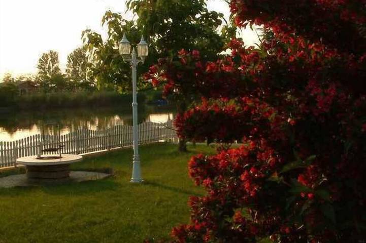 Ferienhaus direkt am Fluss mit Pool und Whirlpool in Békésszentandrás, Szarvasi járás