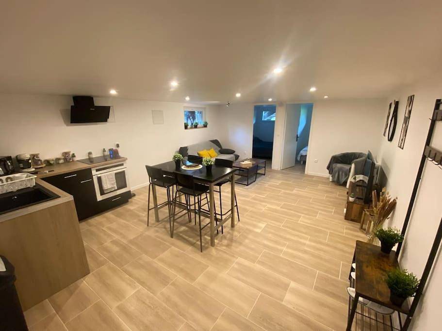 Appartement entier, Appartement 60m2 6 voyageurs in Moisson (Yvelines), Yvelines