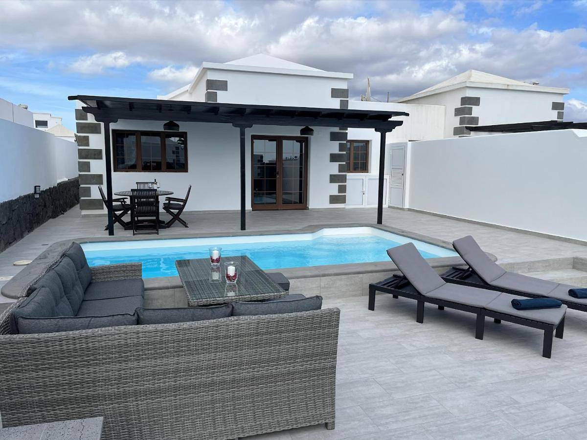 Two-Bedroom Villa in Playa Blanca, Yaiza