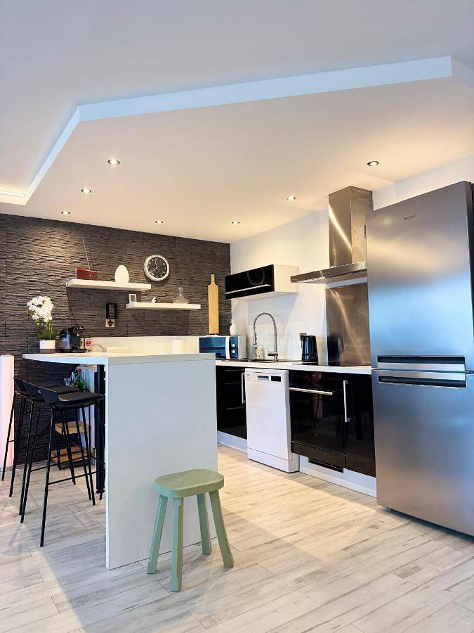 Gîte pour 4 personnes, avec balcon ainsi que vue et piscine à Le Pontet - 4