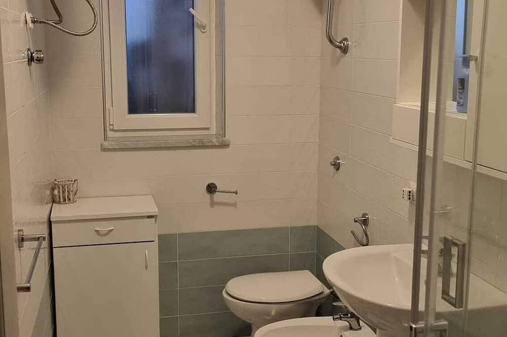 Appartamento intero, Sulla Spiaggia della Chiaia a Procida l'intrigante\"Sussurro del Mimante\" in Procida, Napoli e dintorni