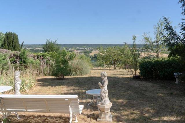 Maison d’hôte pour 2 personnes, avec Terrasse et Jacuzzi ainsi que Jardin et Piscine à Blois - 4