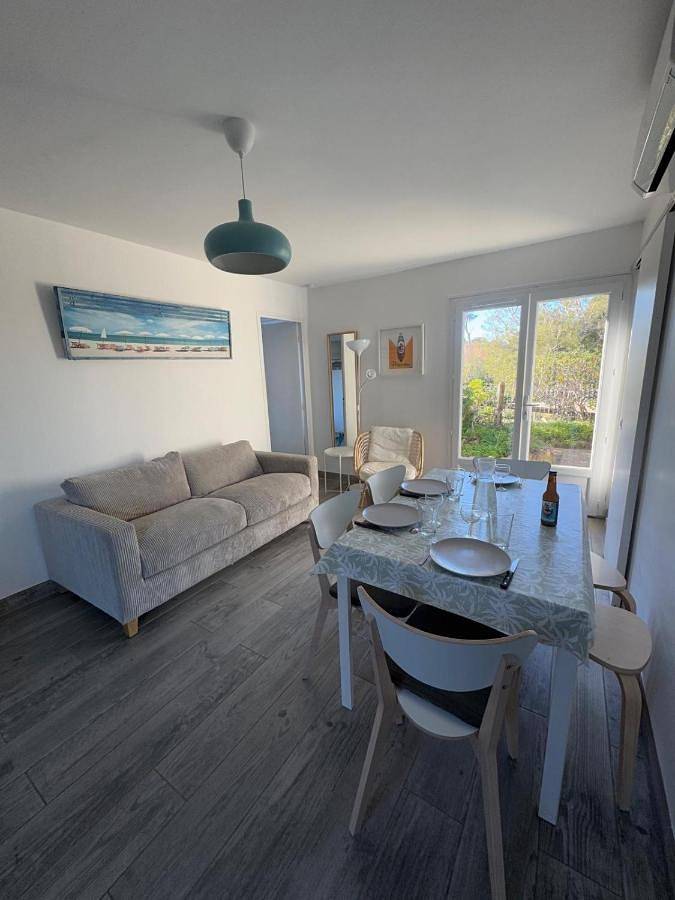 Gîte pour 2 personnes, avec jardin et vue dans Plage La Capte - 2