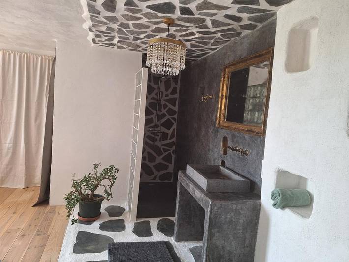 Location de vacances pour 2 personnes, avec vue ainsi que terrasse et jardin à Yssingeaux - 3