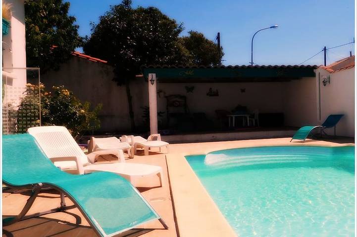 Villa pour 8 personnes, avec jardin et balcon à Carcassonne