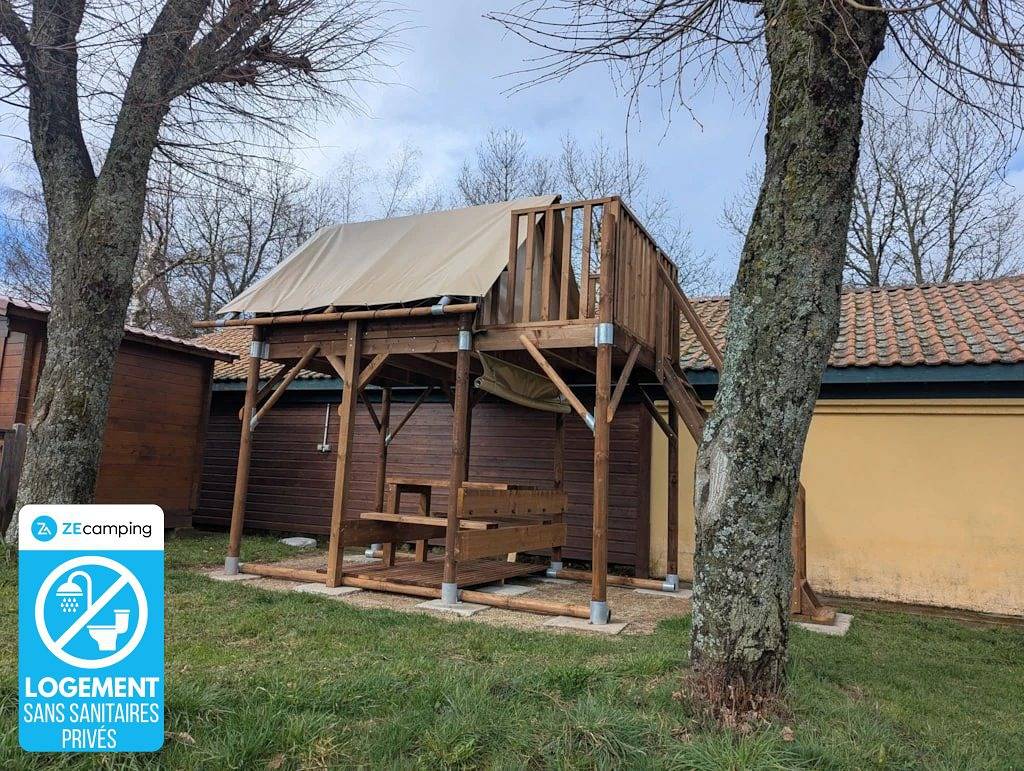 Zecamping 3* piscine chauffée chiens acceptés cabane Bbq 5m2 2 pers in Langogne, Mende und Umgebung