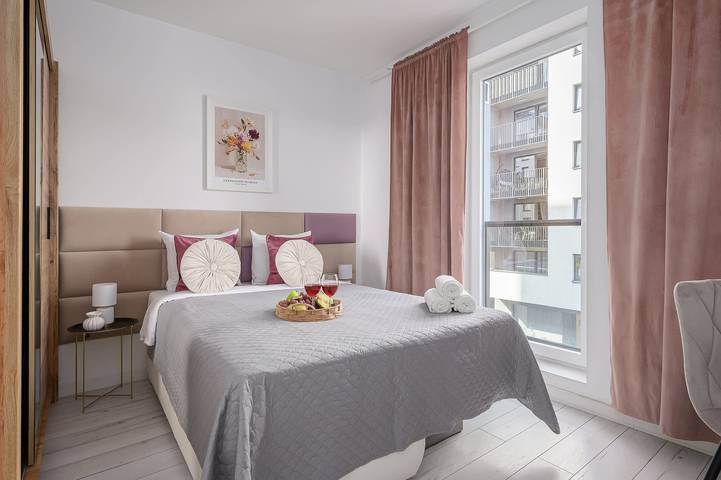 Cały apartament, Lumina 2Br Apart w/ Parking I Center I Terrace in Łódź, Województwo łódzkie