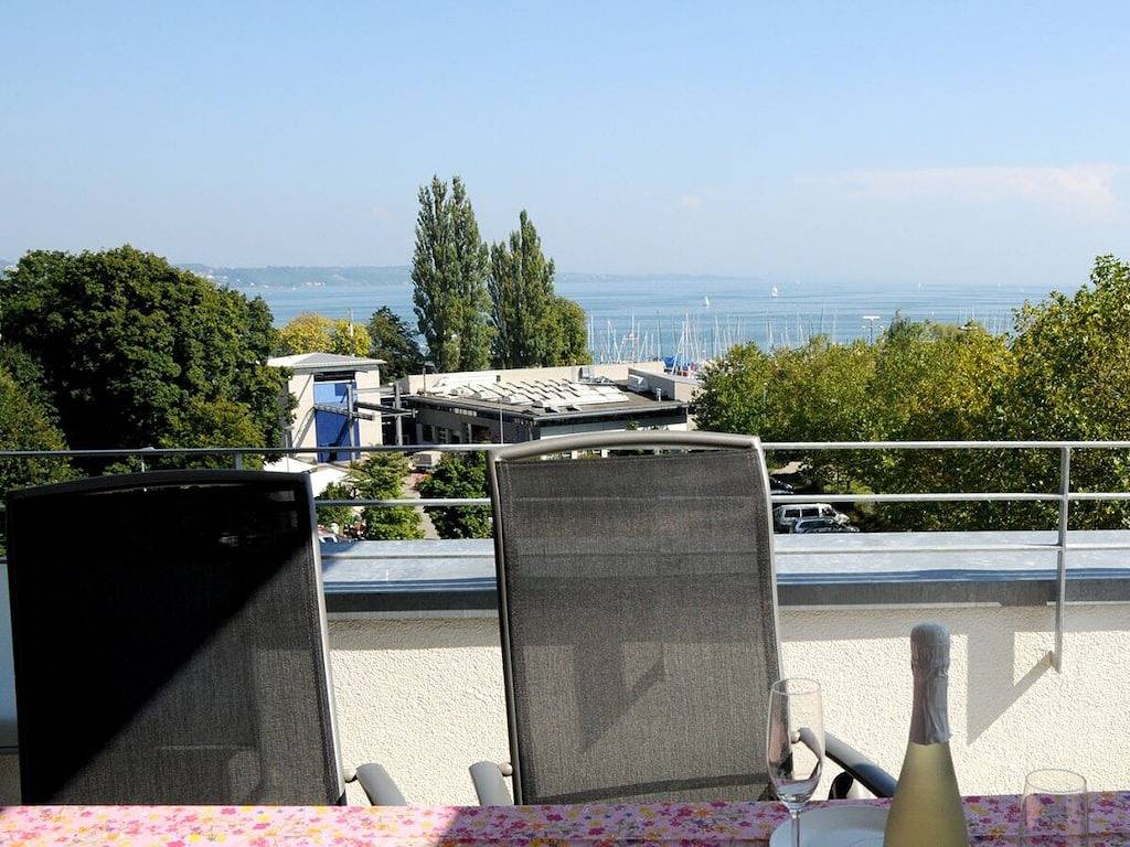 Seeblick Schiffstrasse in Konstanz, Obersee (Bodensee)