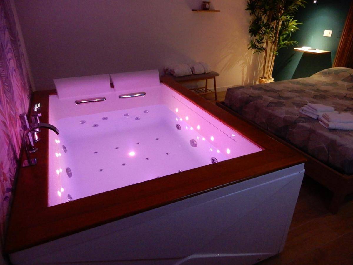 Double Room with Spa Bath in Guidonia Montecelio, Provincia di Roma