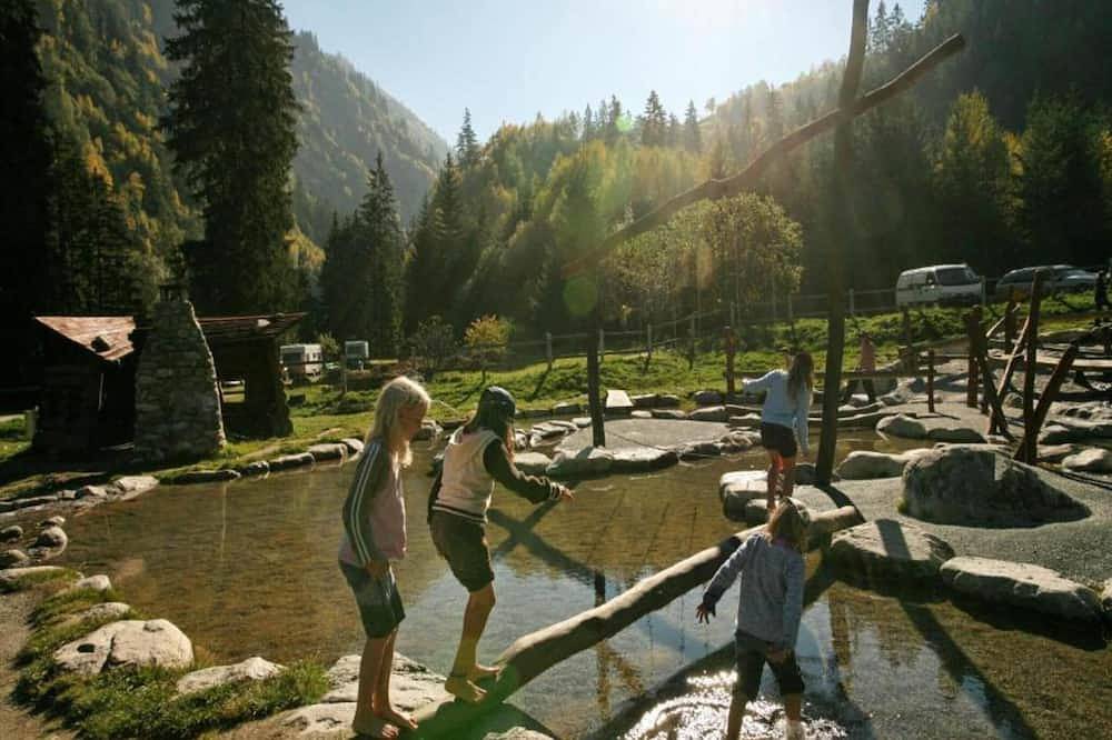 Apartamento entero, Apartamento en Segnas con prados verdes in Disentis, Surselva