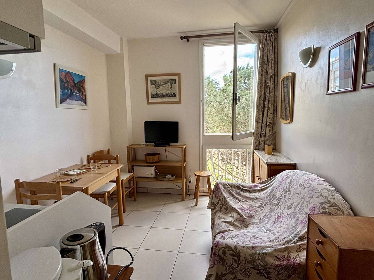 Entire apartment, 2-room apartment by the sea, sleeps 3 - Argelès-sur-Mer in La Côte Vermeille, Argelès-sur-Mer