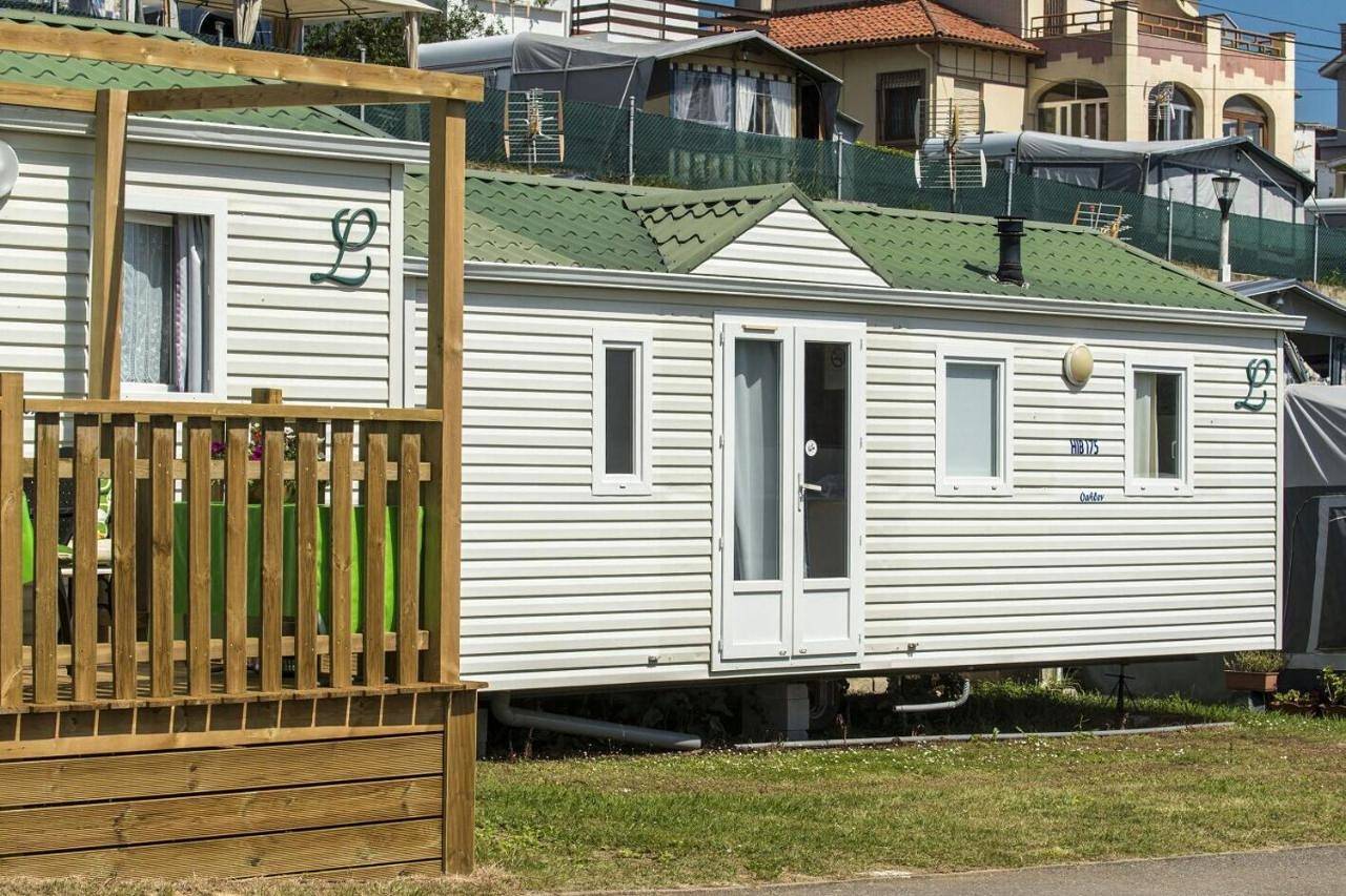 Camping para 4 personas con terraza in Playa de El Puerto (Castrillón), Castrillón