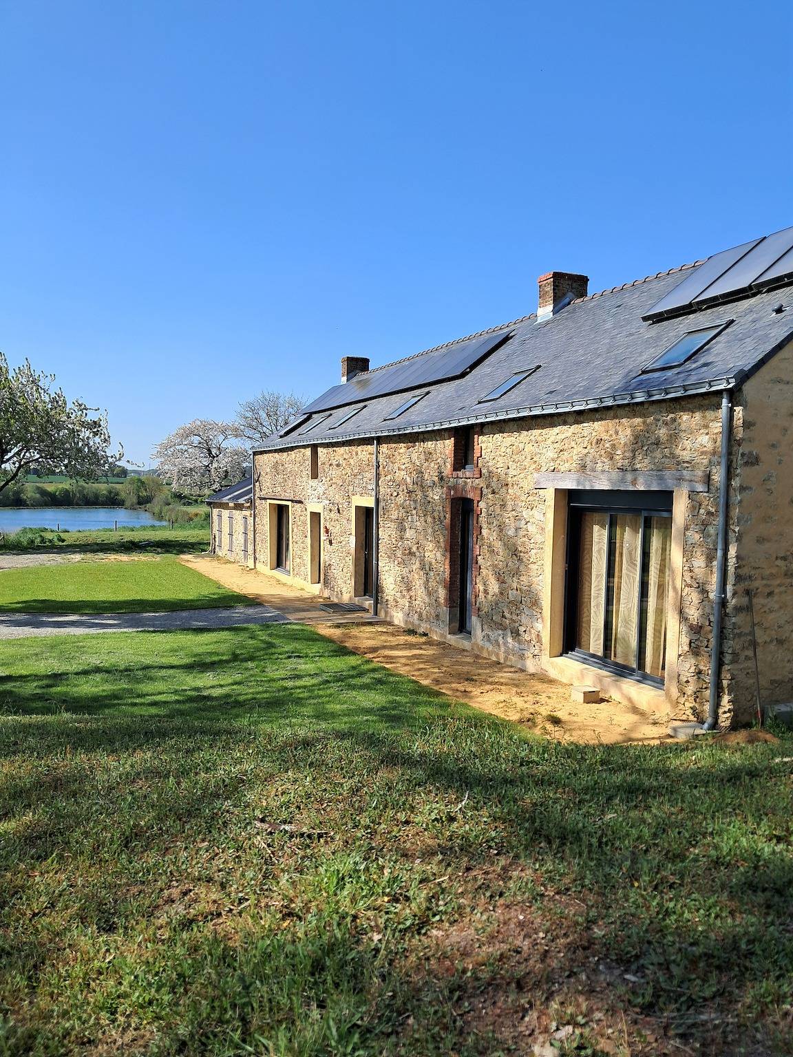 Gîte La Thébaïde Spa Sauna Jardin in Missillac, Région de Saint-Nazaire