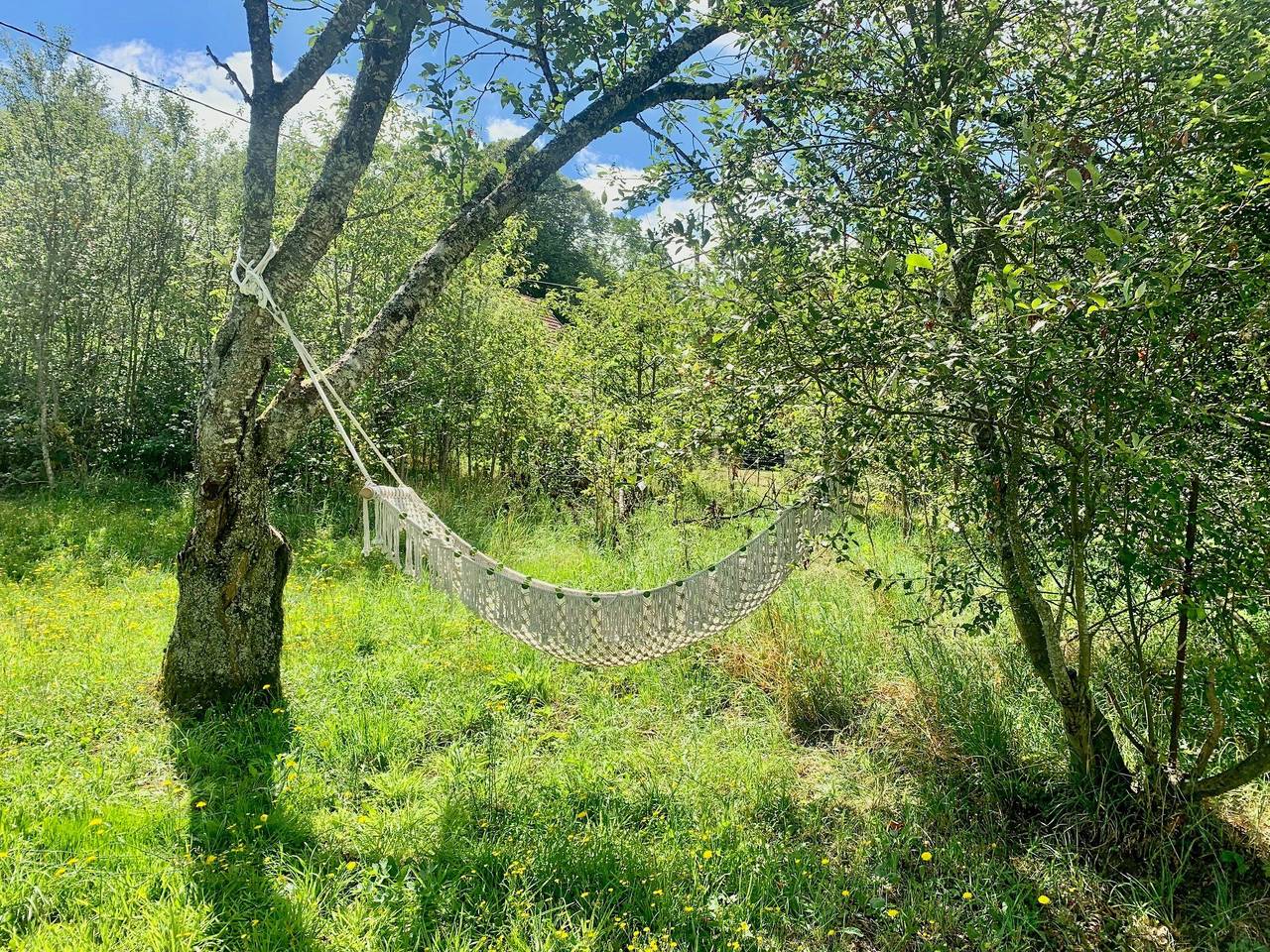 Residencias gemelas en el Plateau de Millevaches in Croze, Parque Natural Regional de Millevaches en Lemosín