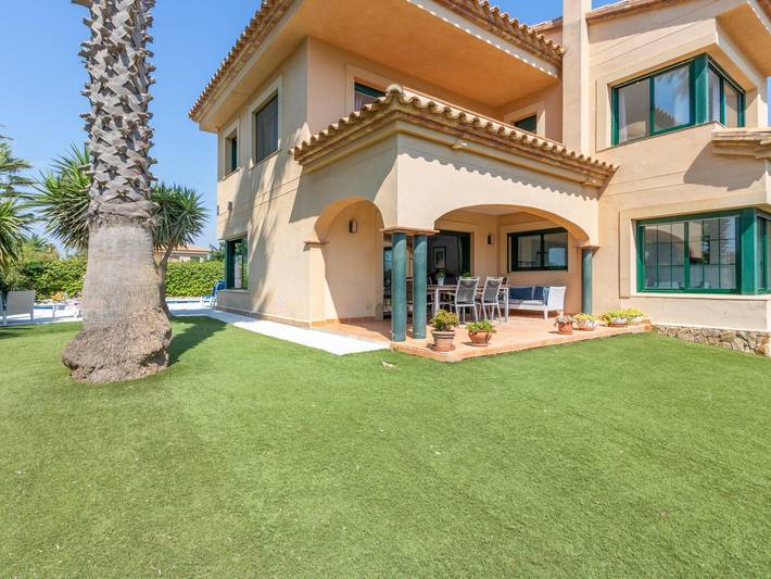 Ferienhaus für 8 Personen, mit Terrasse und Garten sowie Pool in Sant Pere Pescador - 4