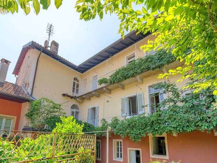 Location de vacances pour 2 personnes, avec jardin, adapté aux familles dans Lac Majeur (Italie)