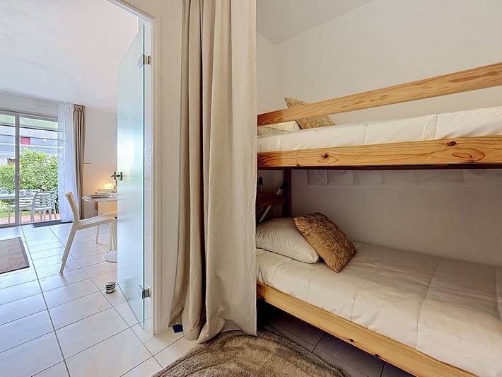 Gîte pour 4 personnes, avec jardin et terrasse dans Plage de la Légenèse - 4