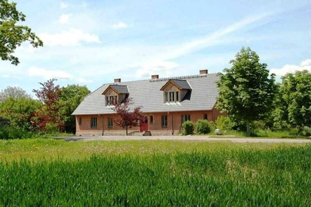 Entire apartment, Apartment Klatschmohn - I know a house on the forest ... in Malchin, Kummerower See