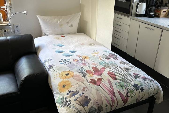 Ferienwohnung für 3 Personen, mit Terrasse in Rottenburg - 2