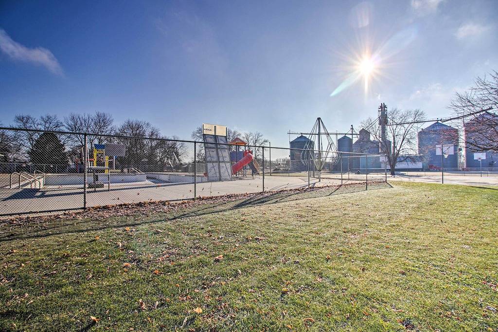 Cozy Appleton Getaway w/ Screened-In Porch + Yard! in Swift County