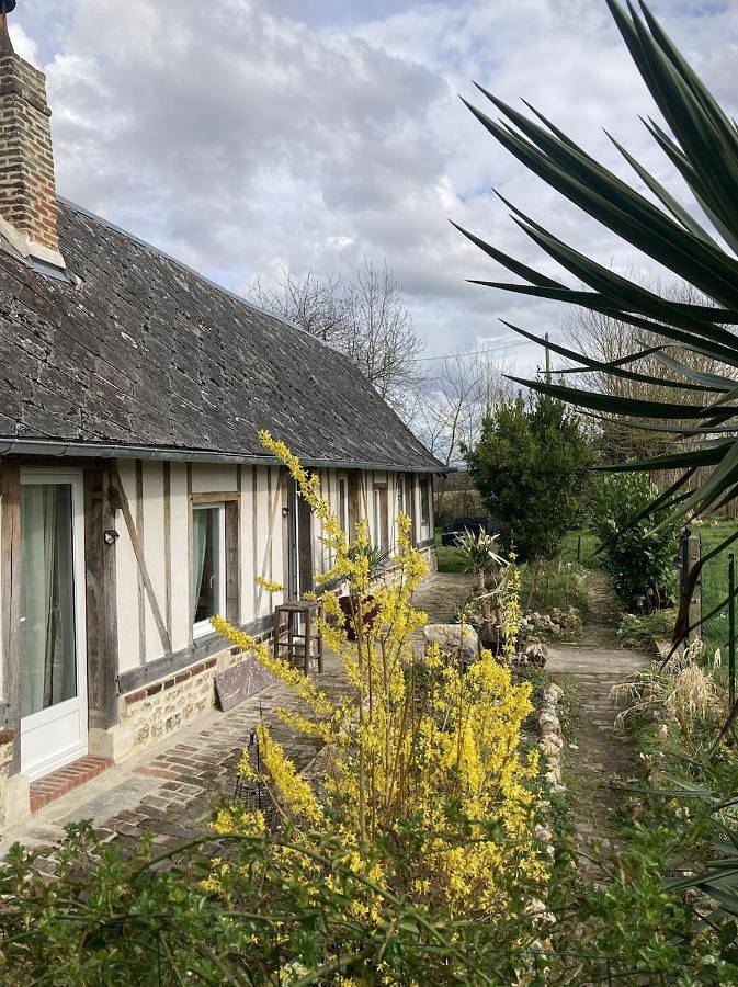 Location de vacances pour 8 personnes, avec Terrasse ainsi que Jardin et Vue à Manneville-sur-Risle