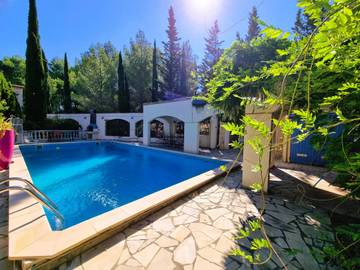 Cottage pour 8 personnes, avec piscine ainsi que balcon et jardin à Pouzols-Minervois