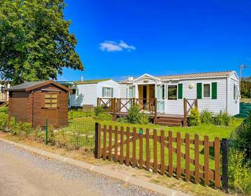 Gîte pour 4 personnes, avec terrasse ainsi que jardin et piscine à Noyelles-sur-Mer