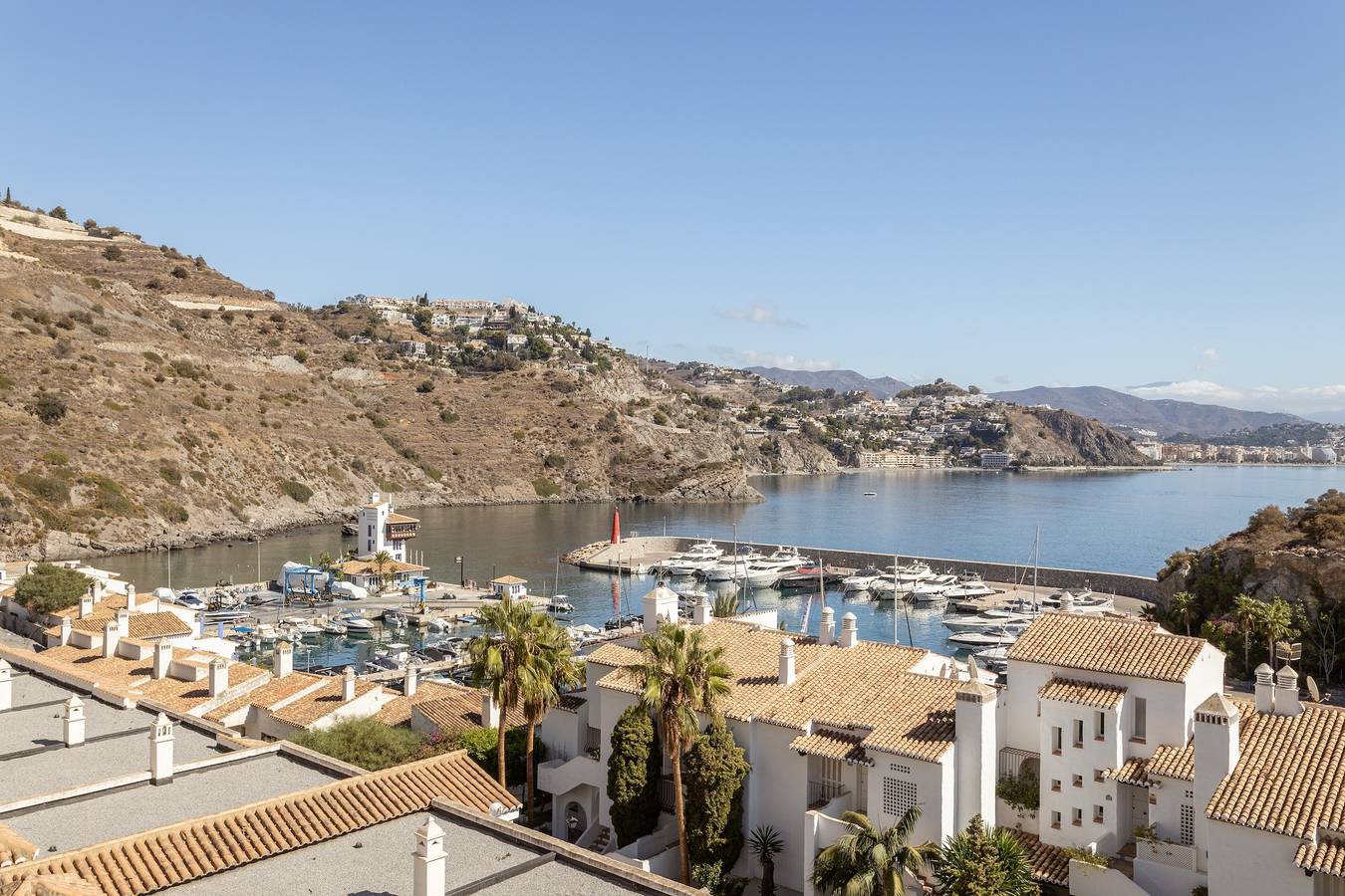 Casa Vacacional "Vista Marina" Cerca de la Playa con Vista al Mar, Wi-Fi y Aire Acondicionado in La Herradura, Almuñecar