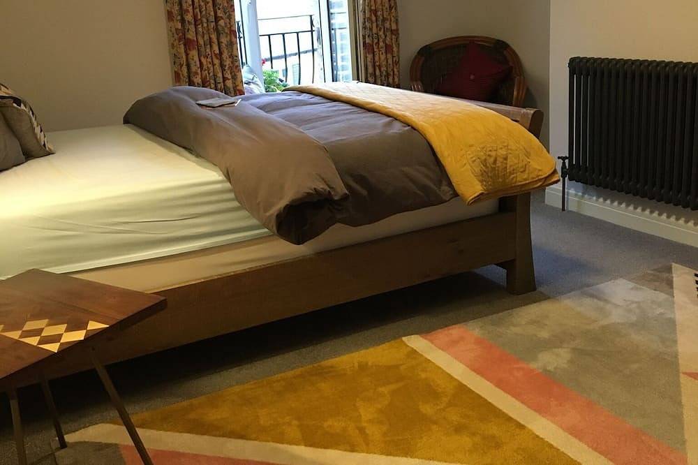A beautiful 17th century cottage in the heart of historic Knaresborough in Knaresborough, North Yorkshire