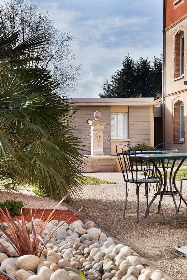Hôtel pour 3 personnes, avec jardin et terrasse, animaux acceptés à Lavaur - 4