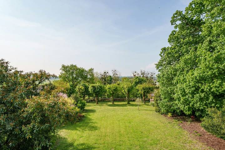 Geräumige Villa in der Nähe der Schlösser der Loire in Bourgueil, Loire-Tal