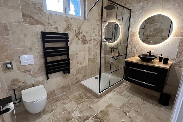 Gîte pour 2 personnes, avec terrasse et jardin à Vert-le-Grand - 4