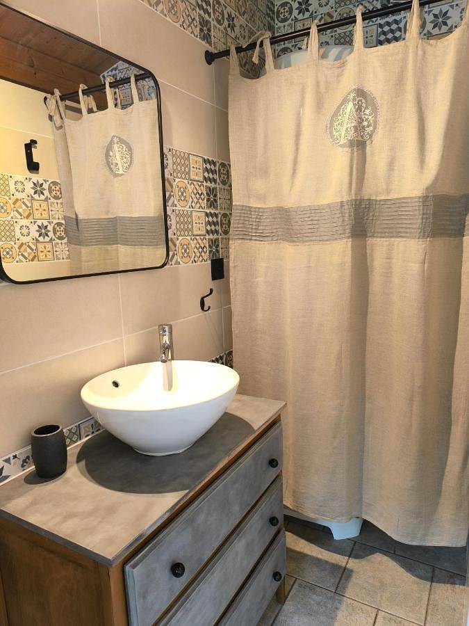 Chalet pour 4 personnes, avec Terrasse ainsi que Vue et Vue sur le lac dans les Ardennes - 3