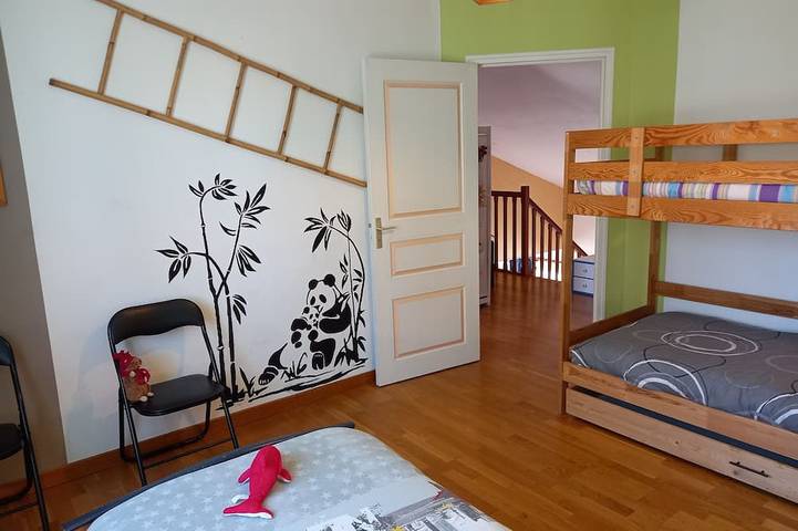 Gîte pour 15 personnes, avec jardin, animaux acceptés à Saint-Julien-de-Concelles - 3