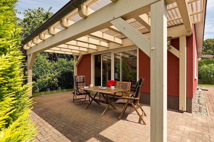 Ferienhaus für 4 Personen, mit Garten in Klink