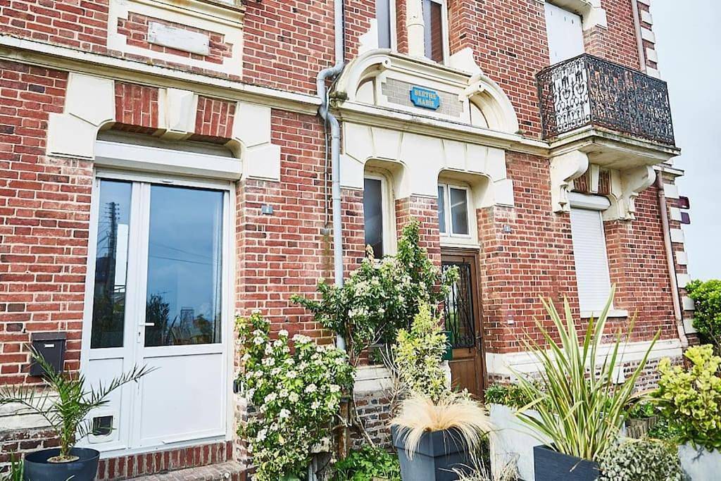 Villa with Sea View in Houlgate, Région de Lisieux