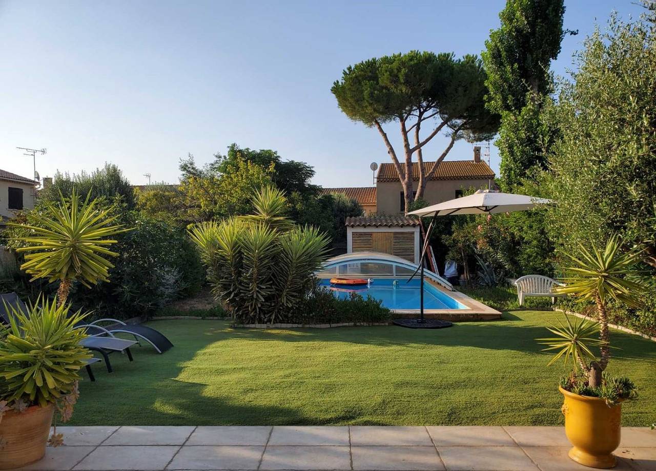 Chambres climatisées avec piscine près de la mer - (1L) Chambre climatisée avec piscine près de la mer in Agde, Côte d'Améthyste