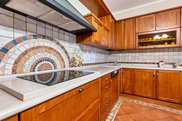 Gîte pour 7 personnes, avec jardin, animaux acceptés à San Felice del Benaco - 4