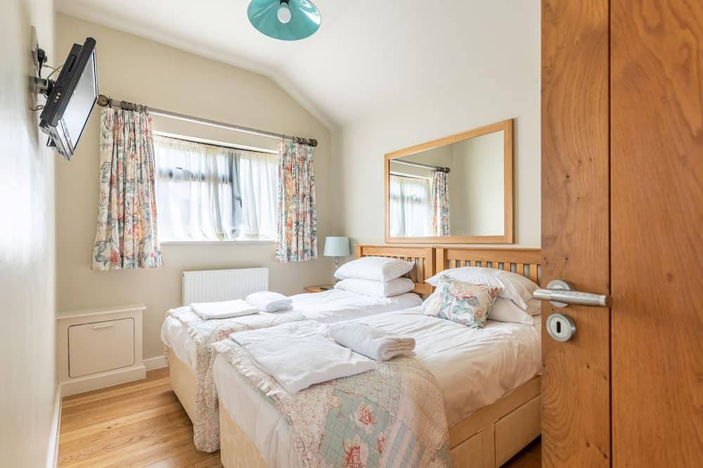 Meadow View Lodge - Für 4/5 Personen mit eigenem Whirlpool in Cheddar, Somerset