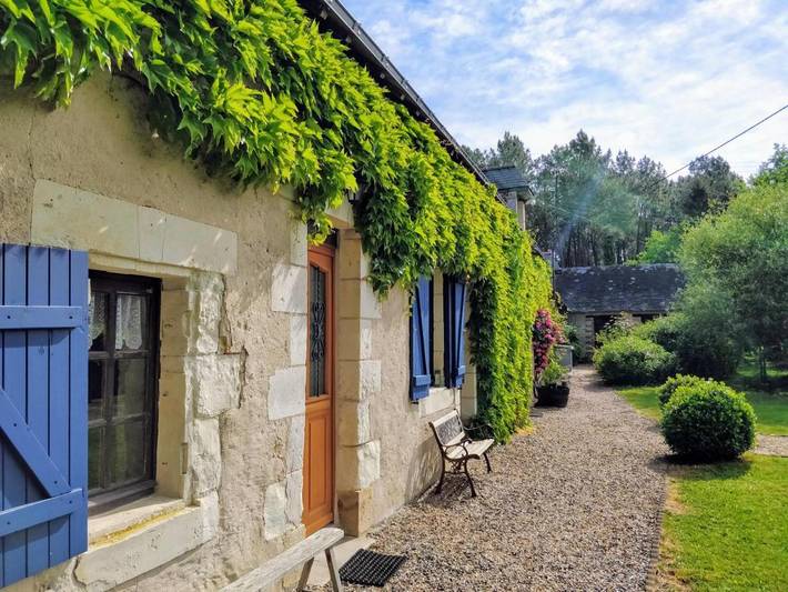 Location de vacances pour 5 personnes, avec jardin et piscine, adapté aux familles à Mouliherne - 4