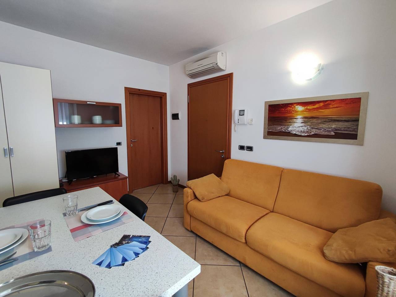 Hel lejlighed, Comfort One-Bedroom Apartment (Bv1) in Riva del Garda, Garda-Fjellene