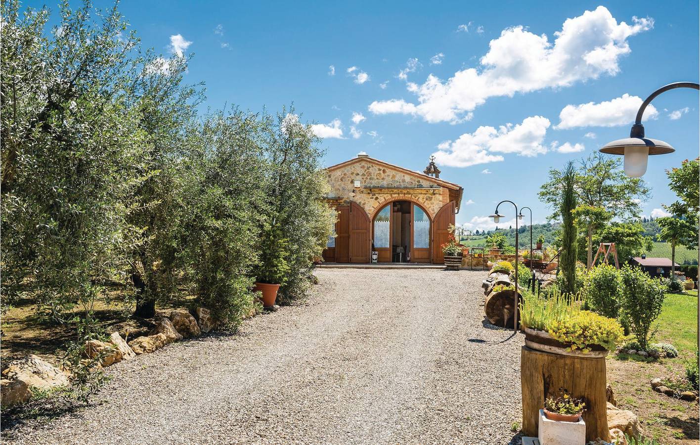 Gemütliche 1BR Wohnung mit Garten, Parkplatz & WiFi in Siena Provinz