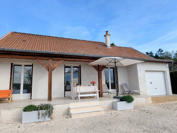 Ruhiges grünes Haus mit Kamin und Garten nahe Dijon in Selongey, Dijon und Umgebung