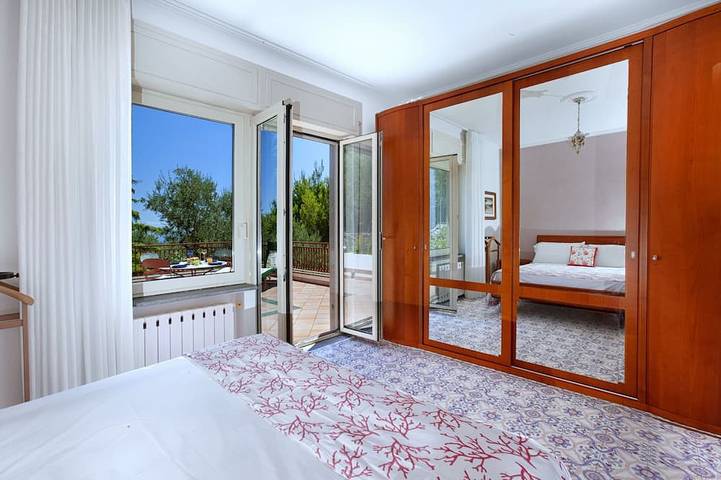 Villa in Nerano mit bezauberndem Meerblick in Nerano, Massa Lubrense