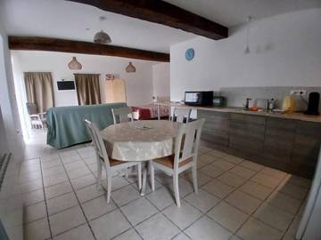 Gîte pour 4 personnes, avec terrasse et jardin à Vendrennes