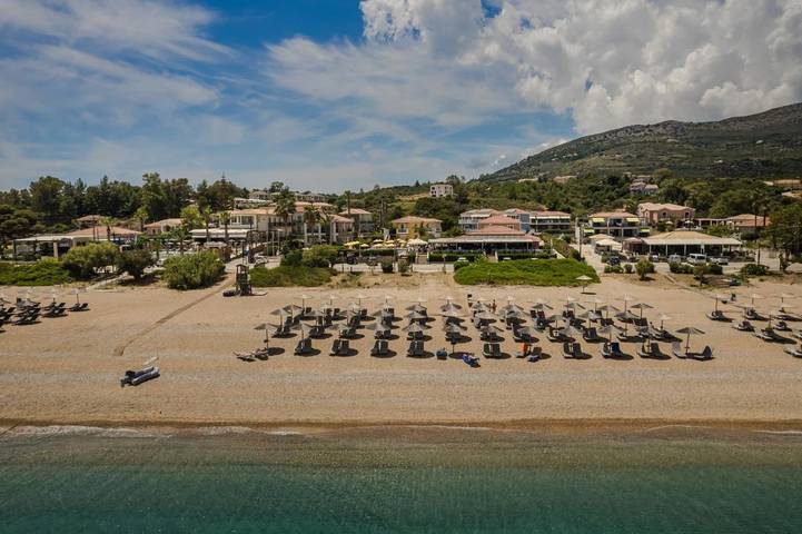 Hôtel pour 2 personnes, avec Terrasse ainsi que Jardin et Piscine