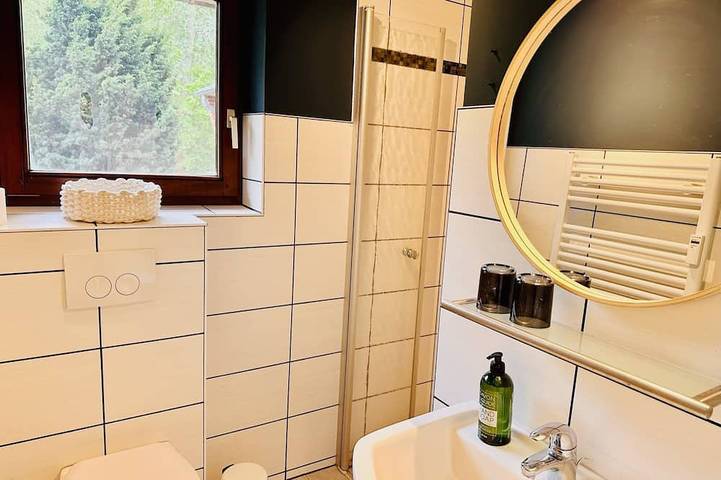 Ganze Wohnung, „Mein_Lieblingsplatz“ - Moderne helle Ferienwohnung mit großem Garten in Tating, Eiderstedt