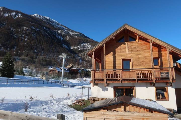 Chalet pour 6 personnes, avec jacuzzi dans Serre Chevalier