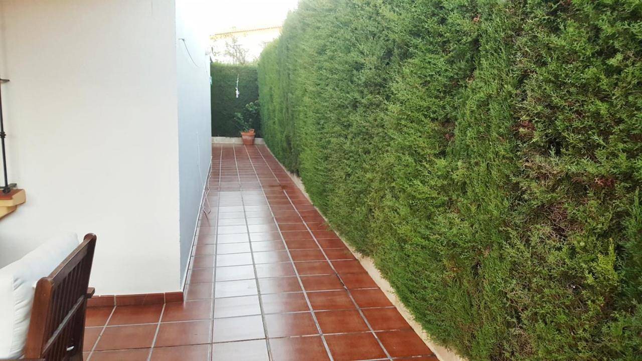 Chalet Adosado, con dos terrazas y piscina, in Islantilla, Lepe