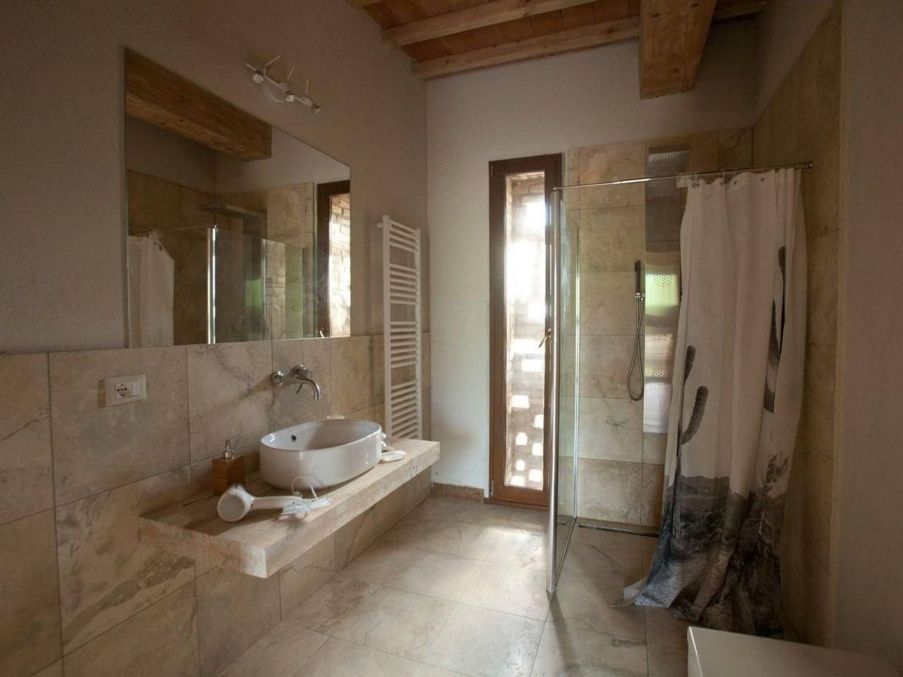 Geheel appartement, "Villa Forma" mit Pool in Volterra, Provincie Pisa